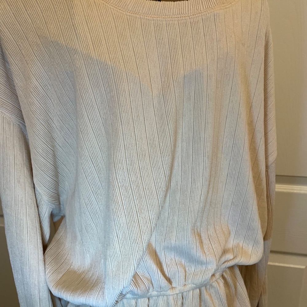 Sweater - Picture 2 of 4
